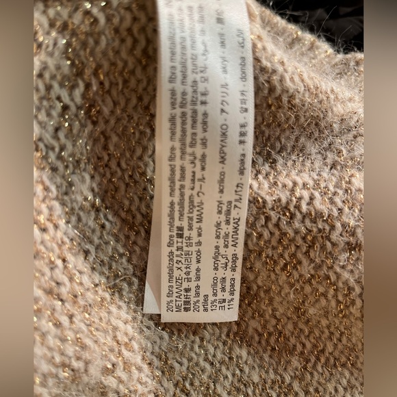 Massimo Dutti Vneck sweater with golden fibre - Picture 4 of 4